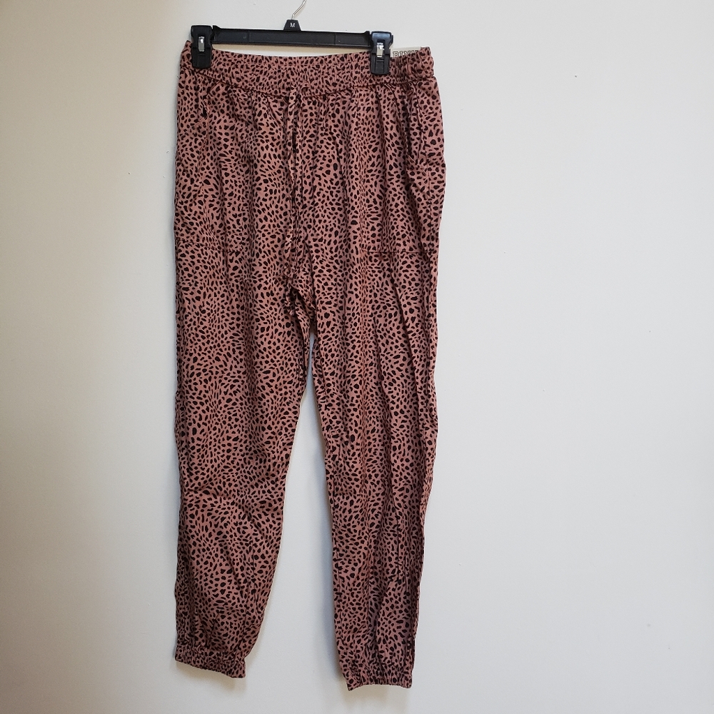 Victoria's Secret Pink Easy Joggers highwaist Leopard print New with tag Med